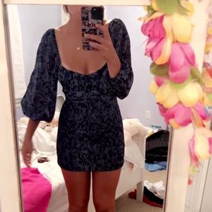 Blue-light and dark, tight, flowey sleeves dress